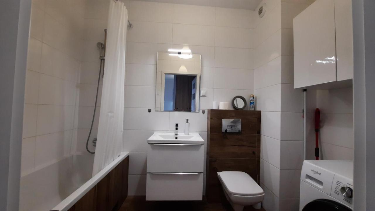 Ursa - Wygodny Apartament I Bezplatny Parking Na Miejscu Apartment Warsaw Luaran gambar