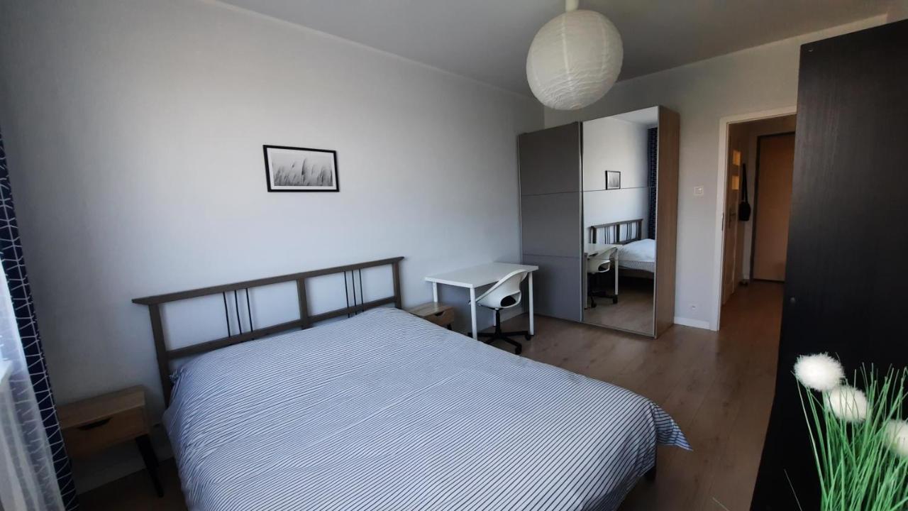 Ursa - Wygodny Apartament I Bezplatny Parking Na Miejscu Apartment Warsaw Luaran gambar